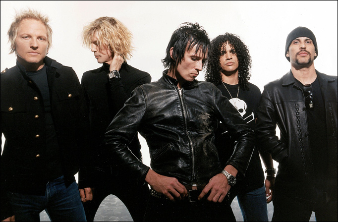 Duff McKagan neaga ca Velvet Revolver isi cauta un nou solist